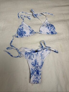 volafa White & Blue Floral smocked Tie-Side Bikini Set